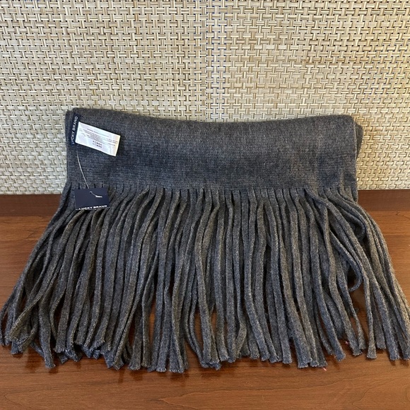 Lucky Brand SOFT Gray Thick Acrylic Oversized Knit Blanket Scarf Wrap OSFM - Picture 3 of 8